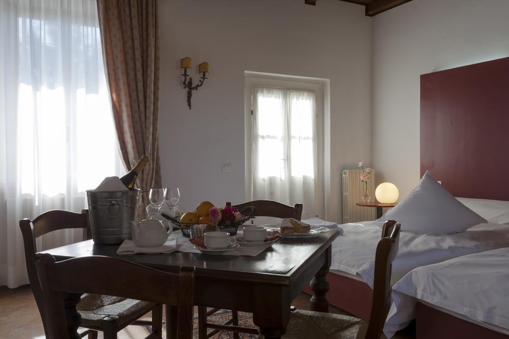 Agriturismo Cascina Marzana 호텔 파비아 외부 사진