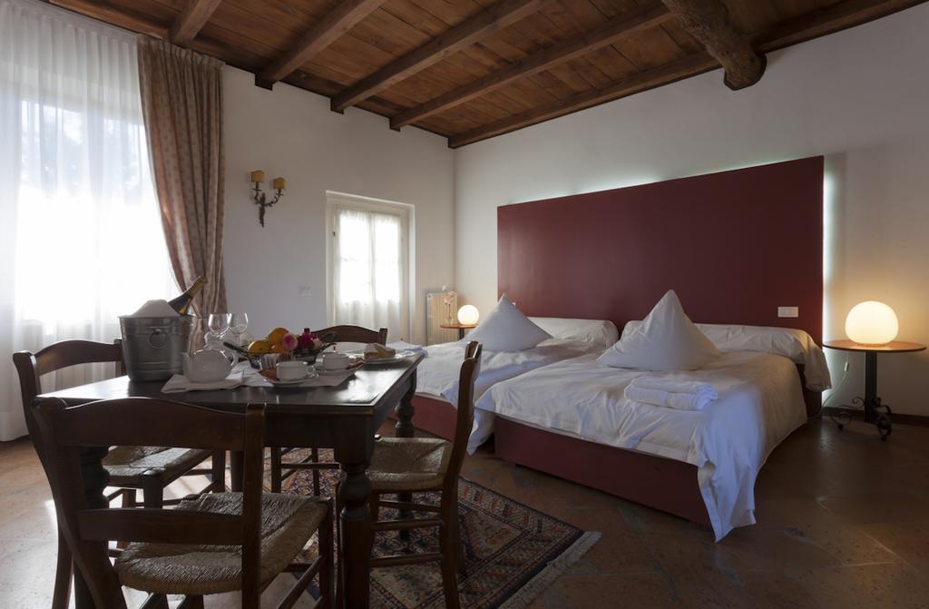 Agriturismo Cascina Marzana 호텔 파비아 외부 사진